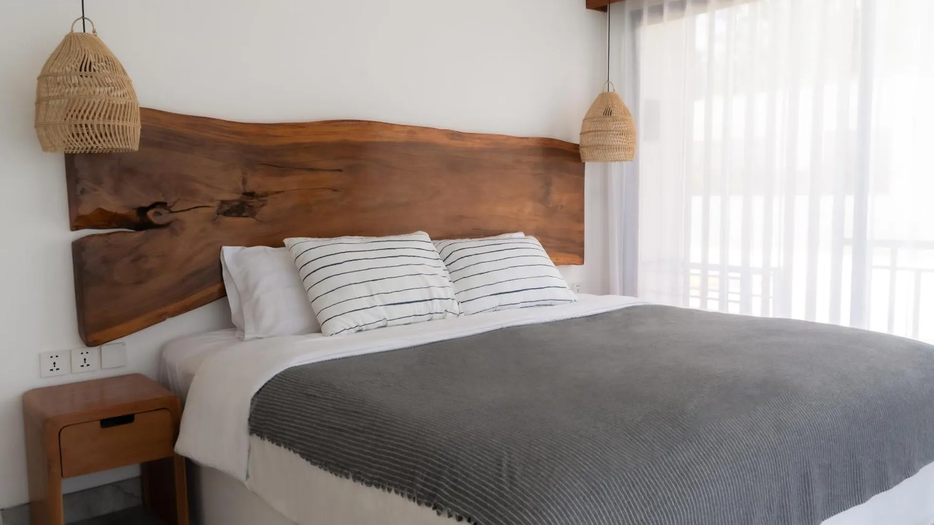 New Villa Mila, Bingin Uluwatu