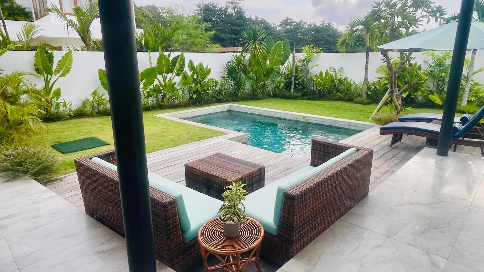 New Villa Mila, Bingin Uluwatu