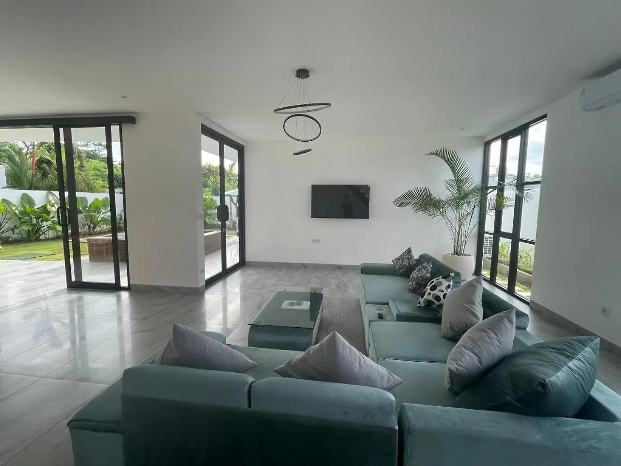 New Villa Mila, Bingin 乌鲁瓦图 印尼